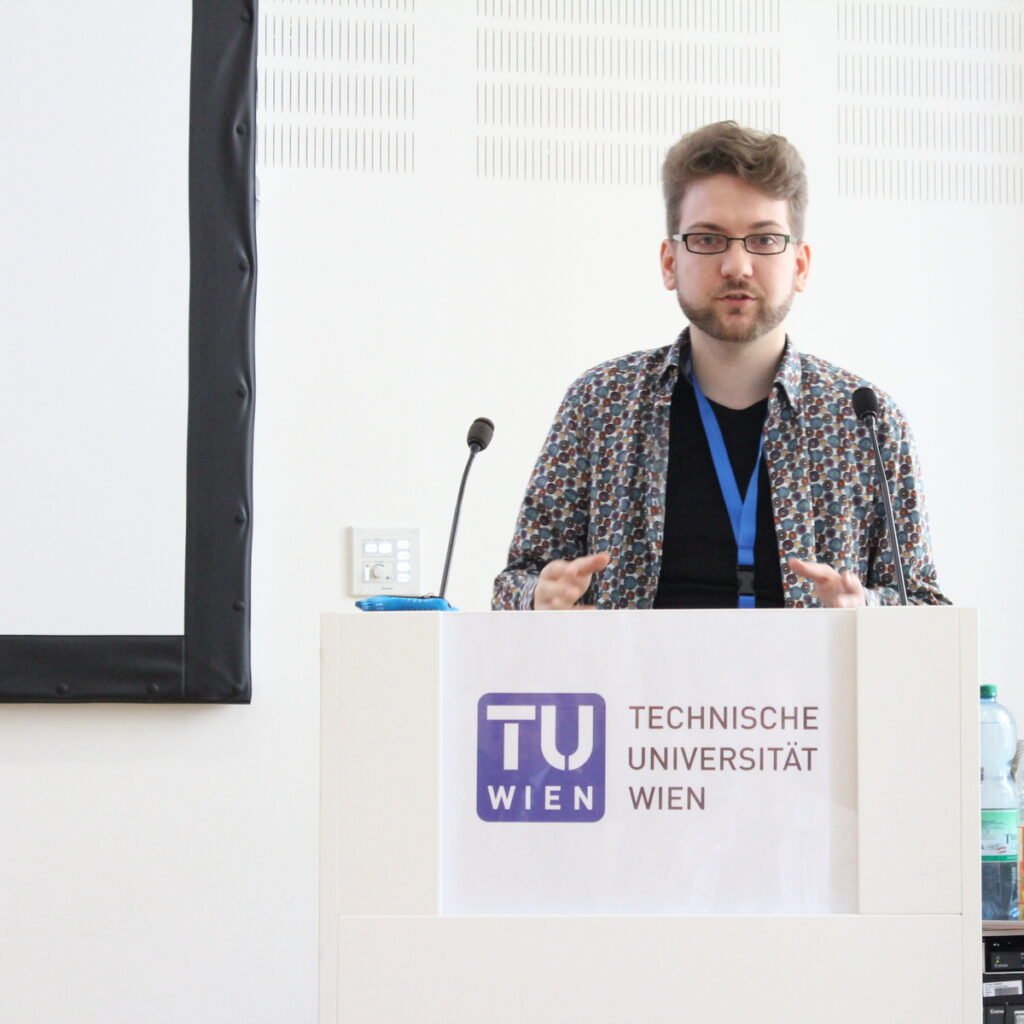 TweetHelge's tweet photo. More photos from the  #EuroCarto2022 presentation. It was a wonderful experience, great new contacts and a fantastic event. And I see a lot of potential in more VR and Cartography combinations. https://t.co/bvIGapL8rx