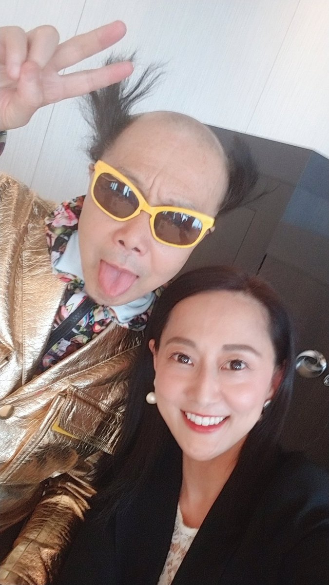 akimotorikopin's tweet photo. 本日は某発表会、懇親会の
司会をさせて頂きました🎤✨
懇親会のゲスト
電撃ネットワーク南部様の
体をはった芸が素晴らしかったです👏
※写真掲載はご本人に確認済

#司会
#MC
#電撃ネットワーク 
#南部虎弾 https://t.co/LK8iDsEJvQ