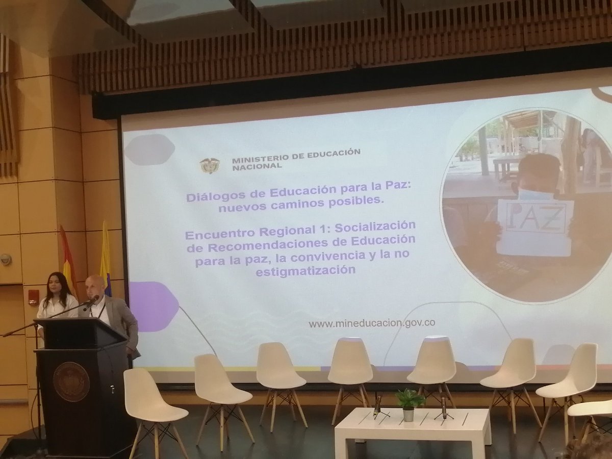 LuisaFernandaSa's tweet photo. La educación rural Pilar fundamental para la no repetición y la reconciliación... #arandolaeducacion #colombia @NoruegaenCOL @Mineducacion https://t.co/2F60Er4jhj