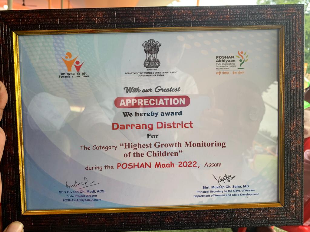 parvezmahedi49's tweet photo. Darrang district awarded as best performing district and got 1st prize in the category of Highest growth monitoring of children in the state during the state level closing ceremony of POSHAN Maah 2022 held today at Rangia. 
1/2 https://t.co/hxuEugXisa