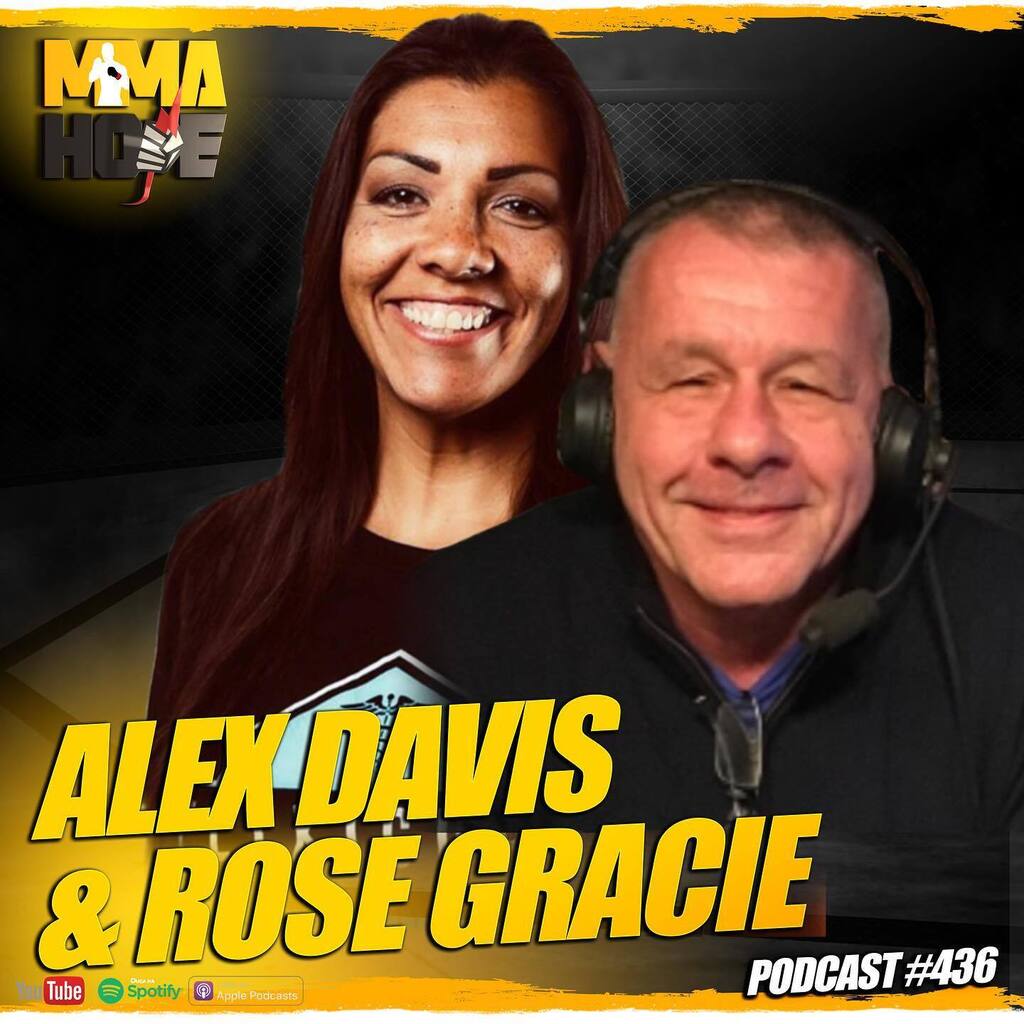 mmahoje_'s tweet photo. Episódio #436 no ar com Alex Davis e Rose Gracie! Resenha séria sobre corte de peso, comissão atlética e o que poderia ser feito para melhorar a segurança dos atletas durante o corte de peso. Todos os links na Bio. 

#podcast #cortedepeso #mma https://t.co/08UDTuacJb https://t.co/rlXCv2Nxt1