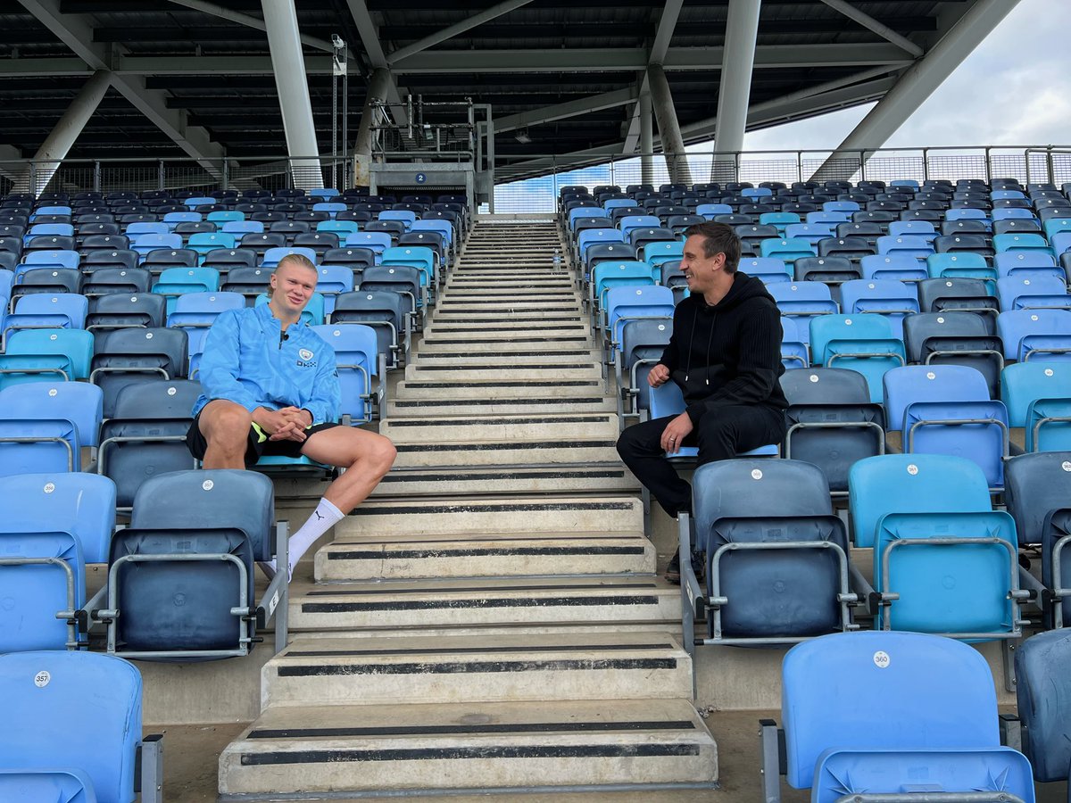 GNev2's tweet photo. Behind enemy lines ahead of Derby Day to chat with @erling ! 

Watch it from 1pm Sunday on @SkySportsPL if you like 👍 https://t.co/YQ2r2iwx07