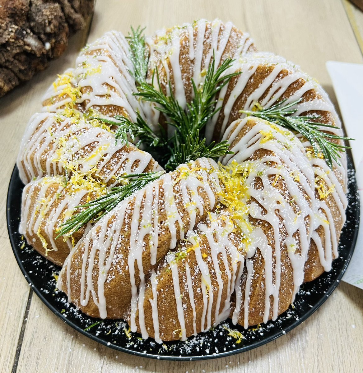 holroyd_at's tweet photo. A couple of Bundt cakes for match tea visitors today. Lemon 🍋 and poppy seed or chocolate orange 🍊  @TrinitySeniorSc @TrinitySchoolS1 @HolroydHowe #trinitylife https://t.co/JXJlvoIROa
