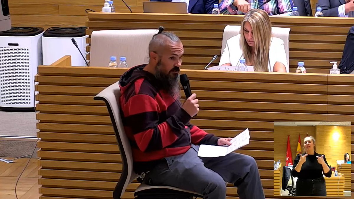 cgtzonasur's tweet photo. GETAFE | El compañero Mario Jiménez de la S. Sindical de @CgtCar ha intervenido en el #PlenoMunicipal de @aytogetafe, invitado por @MasGetafe__

Contando que #DecathlonReprime @DecathlonES y la campaña de @CGT contra la #RepresiónSindical

📹 ❤️‍🔥🖤👇 
https://t.co/YLL8XA9AKN https://t.co/lTQKXz5NVc