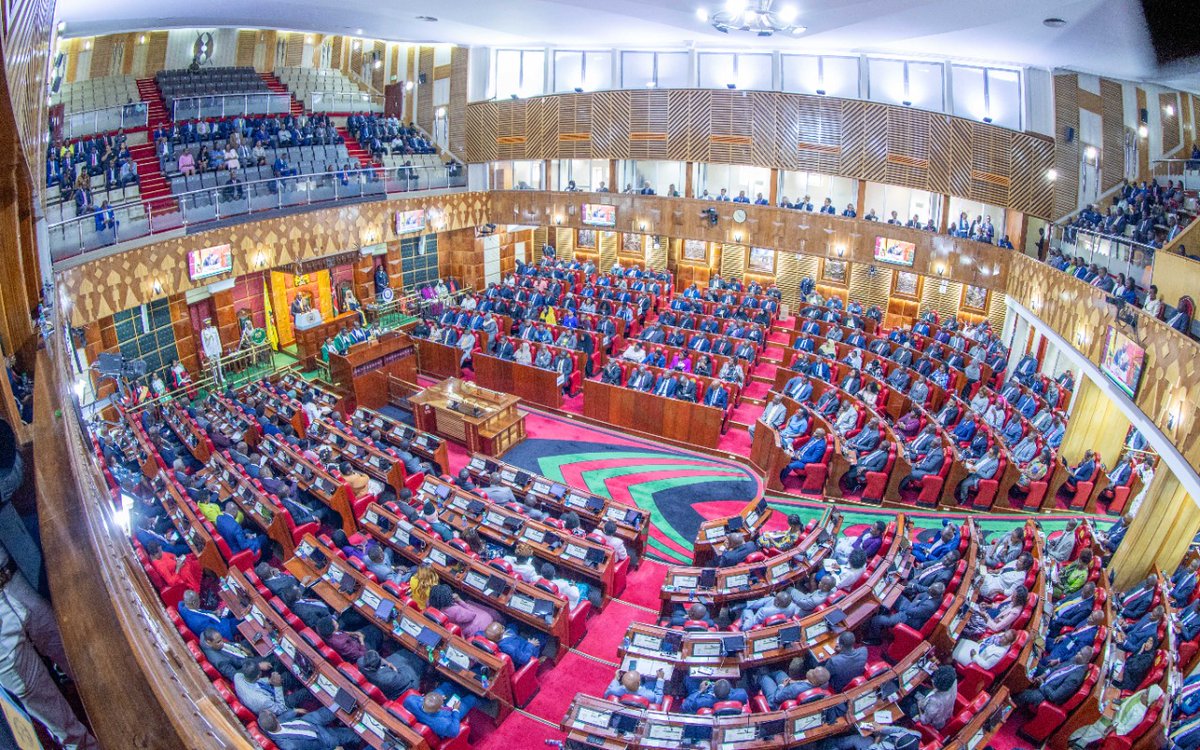 WilliamsRuto's tweet photo. We urge Parliament to consider a mechanism in the Standing Orders to facilitate Cabinet Secretaries articulate Government agenda, explain policies and answer questions on the floor of the House to enhance accountability. https://t.co/qm6WJHxfH7