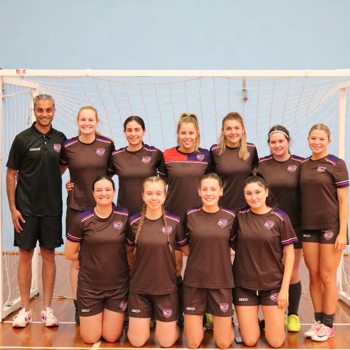 Team ACU will compete for three Div 1 medals on Friday  

Mens and Womens Water Polo are into gold medal matches both against USYD 🥇

Whilst Womens Futsal will take on Western Sydney in the first semi final of the day ⚽️