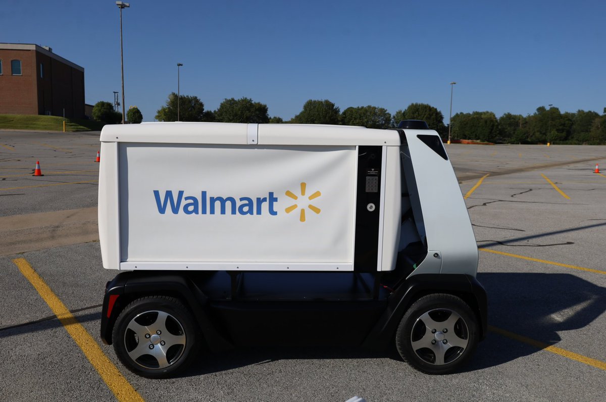 AshleyLorence's tweet photo. Check out how cute this driverless delivery car is!!😍 Spotted this cruising around @Walmart home office yesterday. Can't wait to see this driving down my street with my Walmart+ order some day!  #AutonomousVehicles https://t.co/xfNMUNLZE8