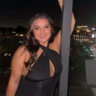 sarahjane__f's tweet photo. It’s been a minute, Twitter ✨🥲 https://t.co/hscEuUpKS1