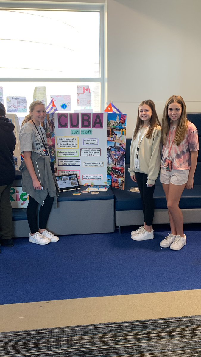 c_ratliffWLMS's tweet photo. 6th graders presenting their Hispanic Heritage Projects 🇨🇺🇨🇷🇵🇷 @HumbleISD_WLMS @HumbleISD https://t.co/f2DS1rVYgY