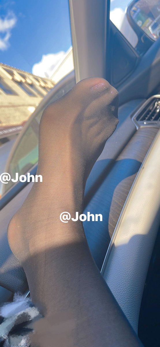 刚做完新美甲  看到路边美国大叔直接换上黑丝勾引