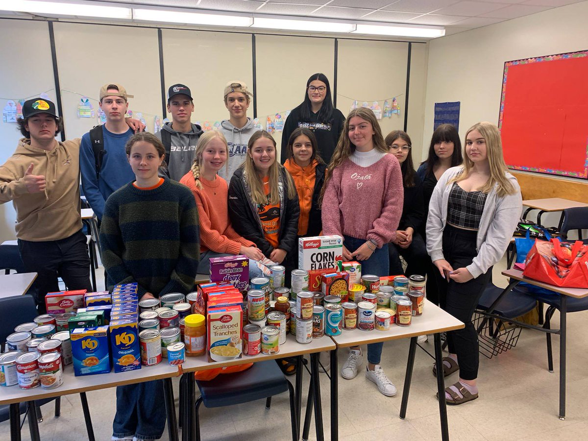 Mrs. Hillier's Nutrition 2102 class gathered up quite a supply of food for the Green Bay Food Bank as a lovely gesture of social responsibility today. So proud of our people! <a href="/NLESDCA/">NLESD</a> <a href="/Prose47/">Paul Rose</a>