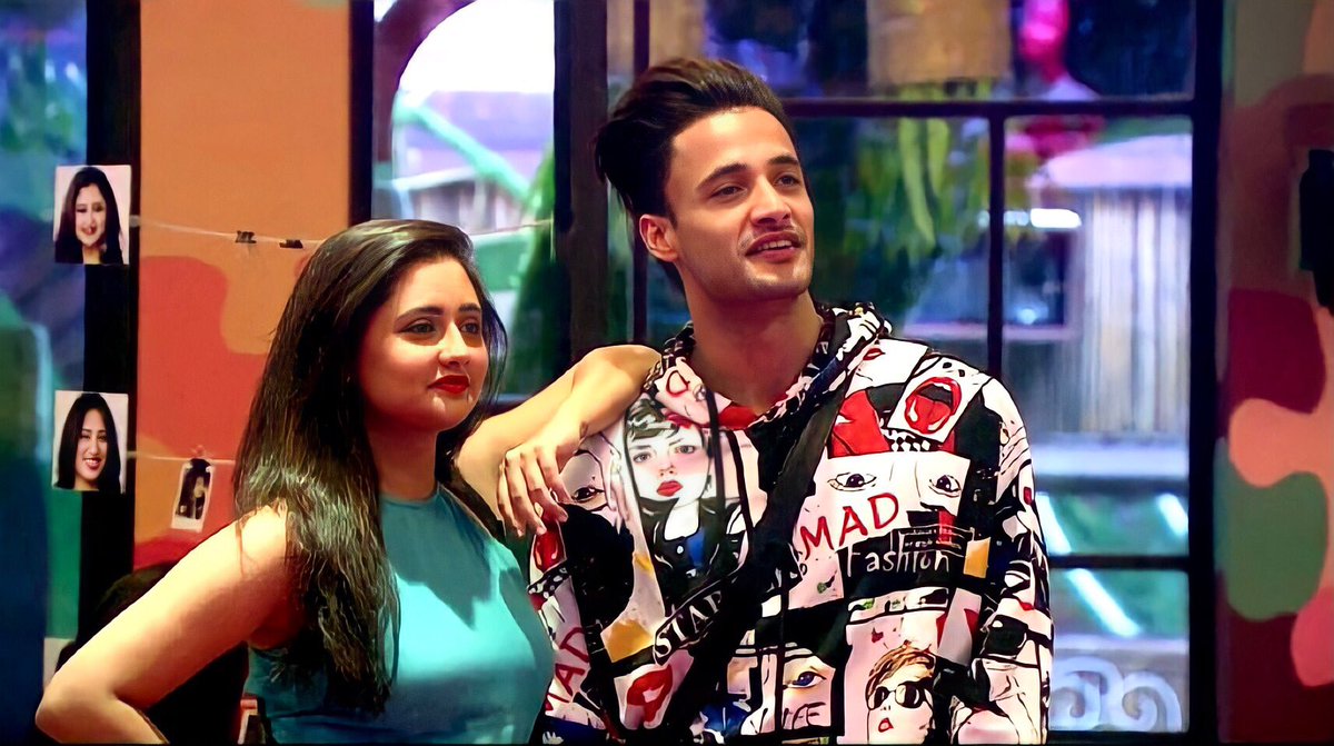 INDIANTVCELEB1's tweet photo. Team #UmRaSim For A Reason ✨
This User Has Been Representing Them For Life 💓♥️
3 YEARS OF LOVING RASHAMI
3 GLORIOUS YRS OF ASIM RIAZ
#UmRash https://t.co/BhG2nm6oX3