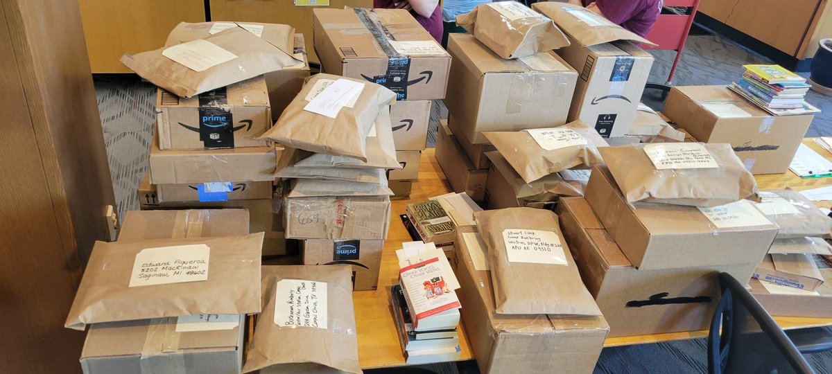 Dr_Willems's tweet photo. Another wonderful and successful day of service for Founders Day. We  packaged over 470 books for Operation Paperback this morning! Go @RegisCollege_MA pride! @RegisCollegeLib https://t.co/cuZbyNSK2d