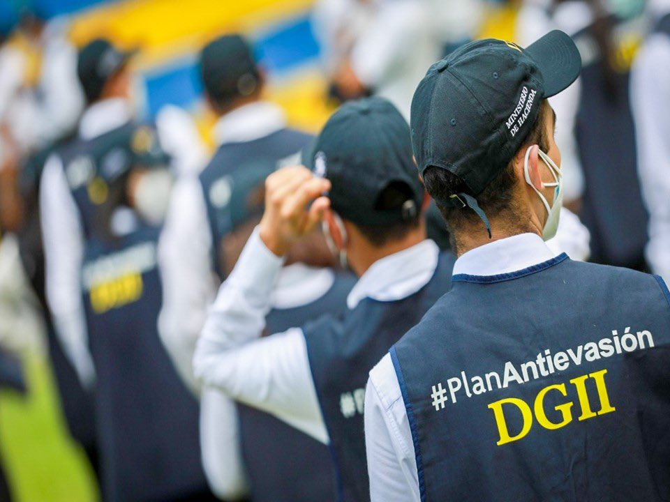 Los decretos a la medida de los #Evasores eran una de las fuentes de financiamiento más grandes para la vieja política. Todos se unían.

¡ERA UN NEGOCIO ALTAMENTE RENTABLE! Por eso NUNCA la combatieron. 

Nosotros recuperamos $1,200 millones de evasores. 👏🏼🇸🇻