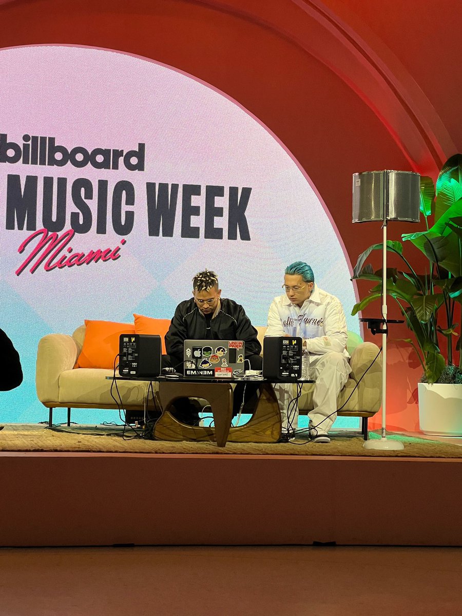 weareinpulse's tweet photo. 🎙️ #billboardlatinmusicweek in Miami is the perfect place to reconnect with industry friends 🤗 , and listen some of the most influential artists in the business. 👩‍🎤  ➡️ Check out our gallery for photos from the event.
#musicindustry #hispanicheritagemonth https://t.co/RcPC0luHhF