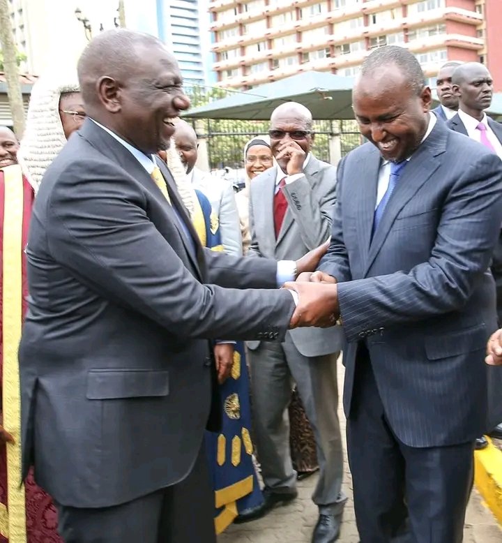 BiancaNaom1's tweet photo. Unatisha nani... Unatisha nani wewe William Ruto..unatisha nani.. Wewe ni kondoo ambaye haina meno...unatisha nani William Ruto wewe huna meno.. Meno yote ya mbele ni fake... Today, the unatisha nani hit maker looked down.. Haha.. Ghai fafa https://t.co/ggA1P9swSQ