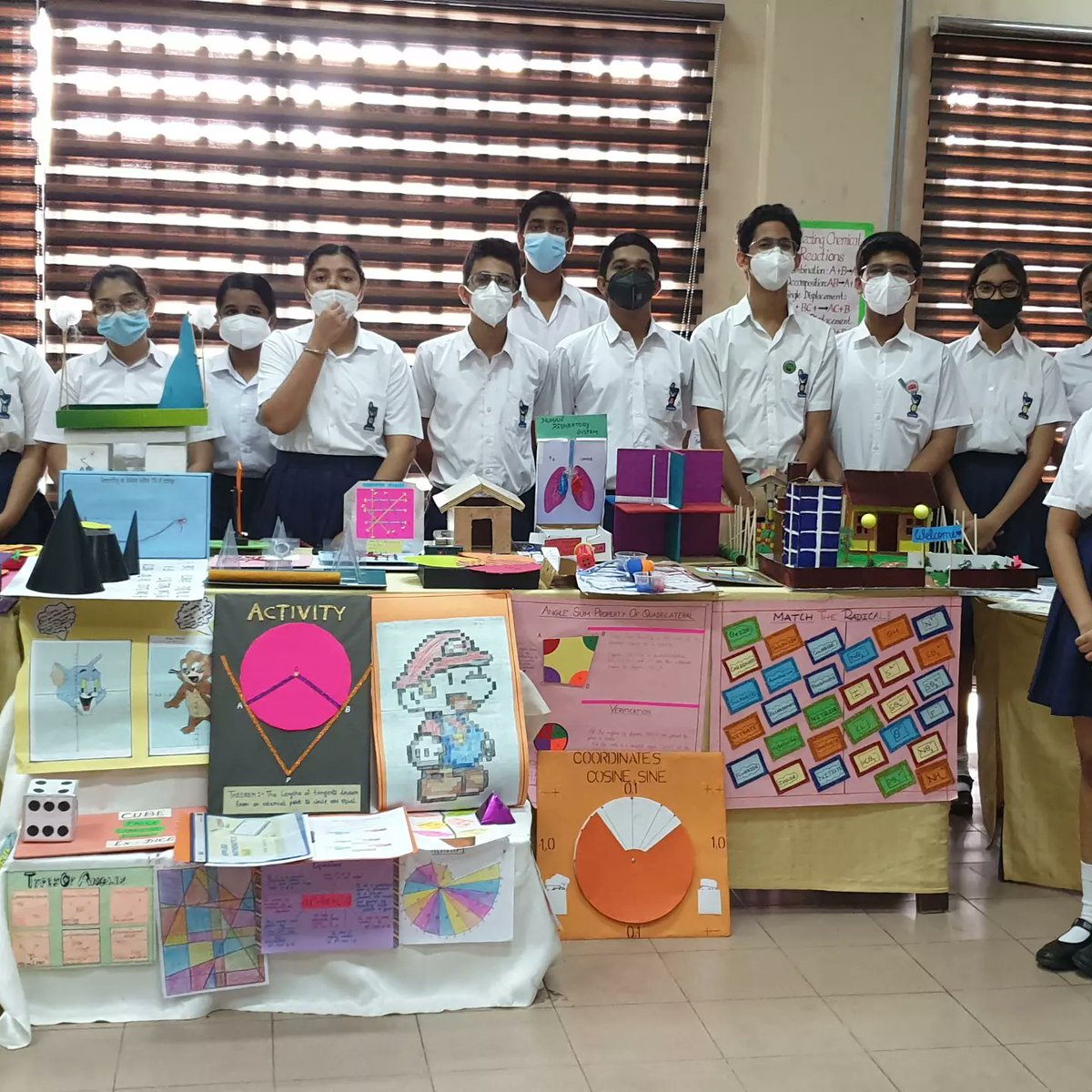 ils_lagos's tweet photo. Exhibition Day
A wide array of activities undertaken by the learners to learn through the process of Experiential Learning were displayed in the Multi-Purpose Hall for parents at I. L. S https://t.co/Y01tEBFW41