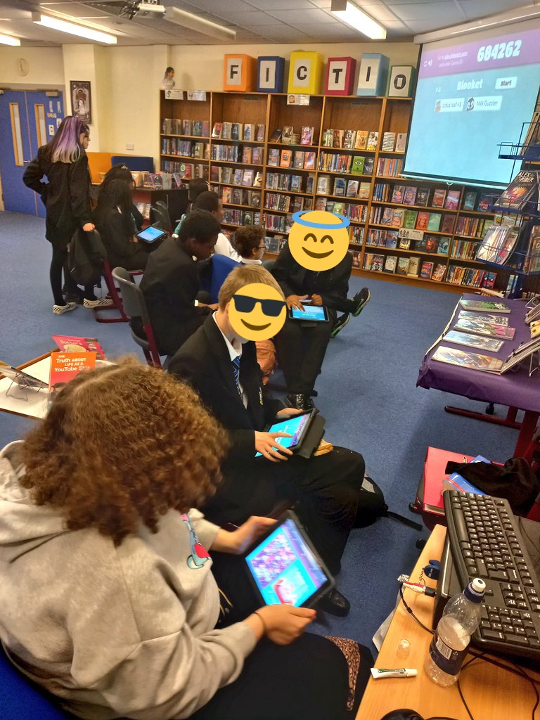 St Mungo's Academy library tweet media
