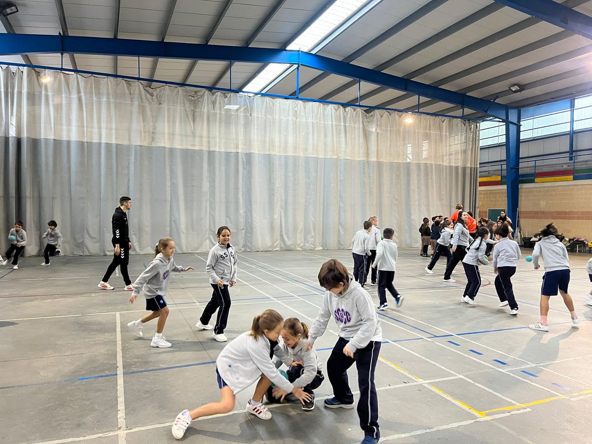 Colegio Sagrados Corazones Torrelavega tweet media