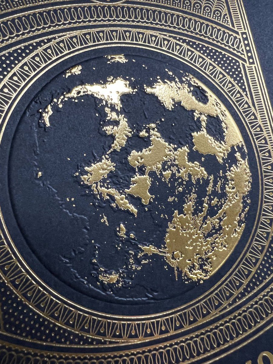 dessadarling's tweet photo. Detail of the TITS ON THE MOON cover. Gah, so pretty 

Printed, foiled, and embossed by @StudioOnFire. https://t.co/THpU69qOkN