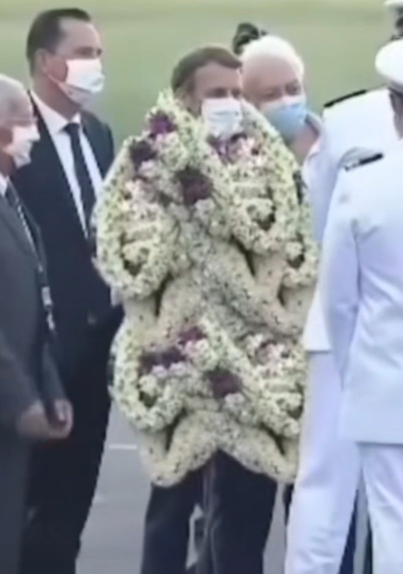 cactuu_png_'s tweet image. Mumbo when he comes back to Hermitcraft