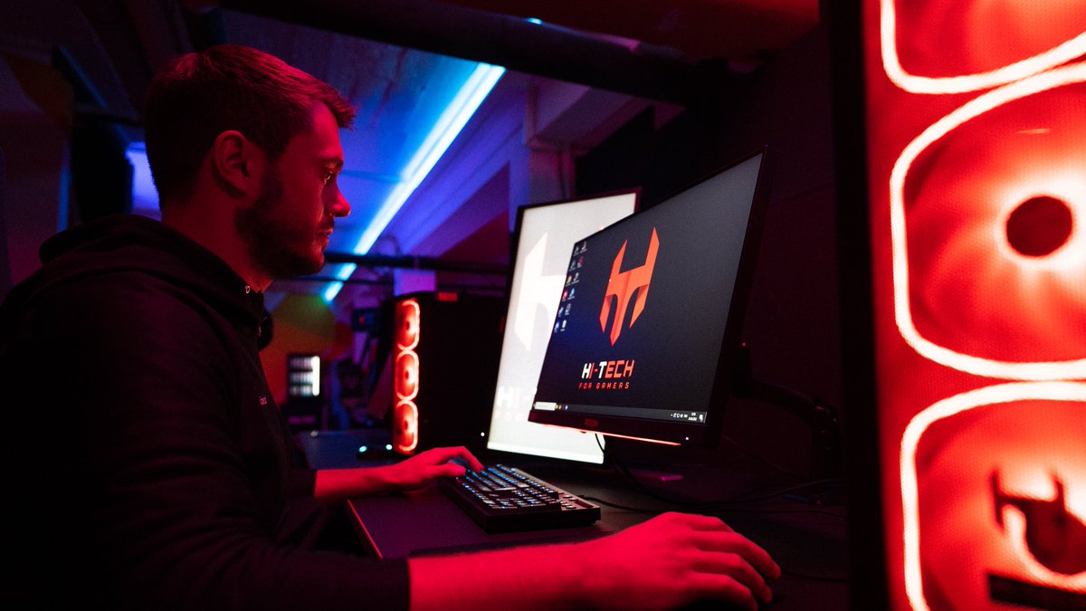 Unser Bootcamp-Upgrade! #Werbung

Man nehme High-Performance-PCs von @hitech_gamer, platziert die auf große <a href="/LeetDesk/">LeetDesk</a>, stellt sich die Höhe ein und zack: Man hat das perfekte E-Sport-Setup!

Beste Performance und es sieht zudem unglaublich gut aus 🔥👀

#StayAngry 😡