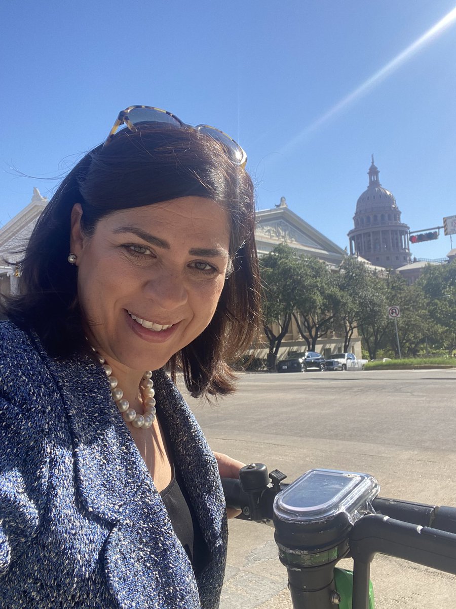 Rebeca Huddle tweet media