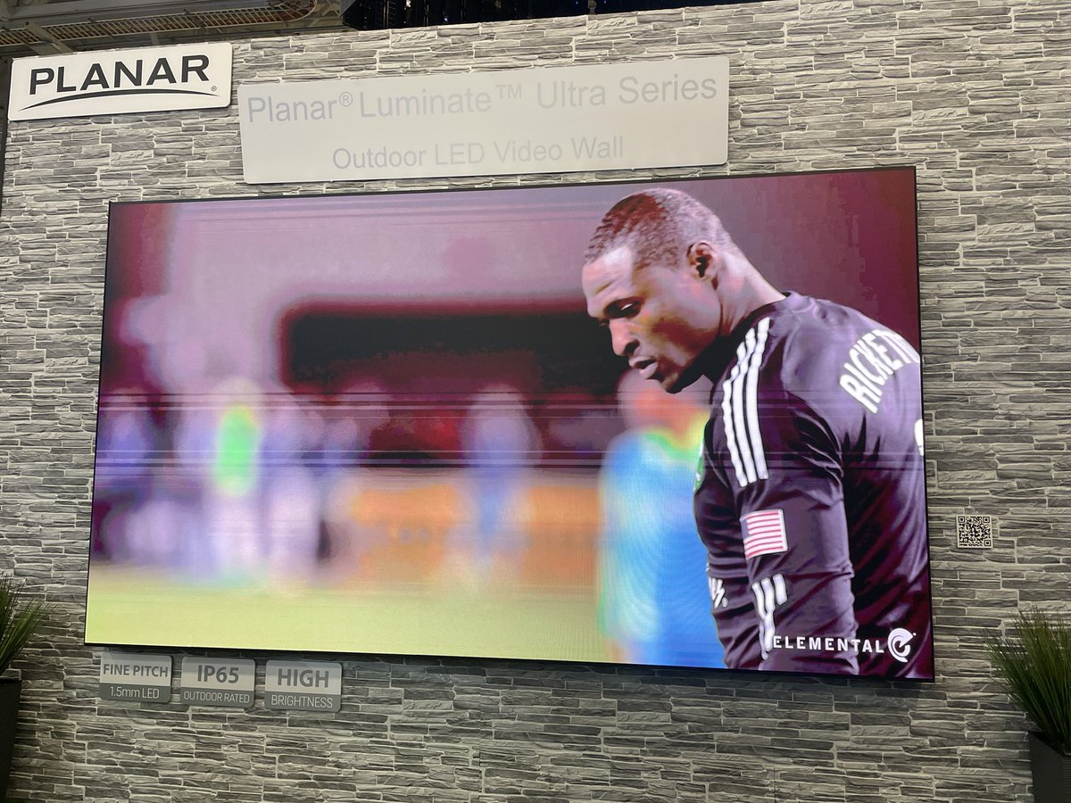 ResiSys's tweet image. This must be what they mean by “the great outdoors” — @planarsystems has introduced the Planar Luminate Ultra Series outdoor LED. #cedia2022