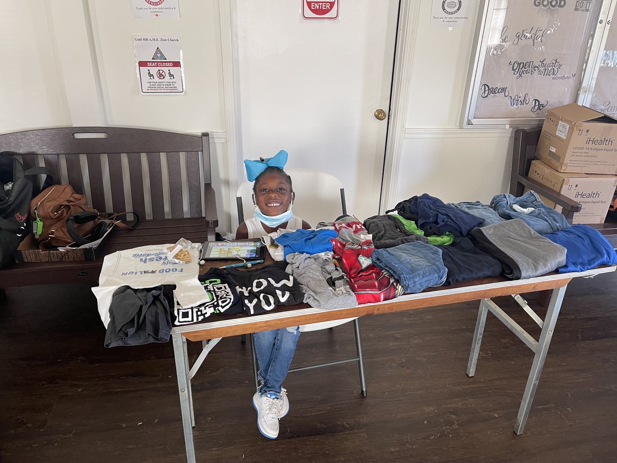 wearescacap's tweet image. Gold Hill AME Zion Church in Lancaster, SC Resource &amp;amp; Vaccine clinic. DHEC vaccinate over 36 persons.
#SCACAP #CovidVoices #StopTheSpreadOfCOVID19 #DHEC #36vaccinate #DemonieClosetforkids