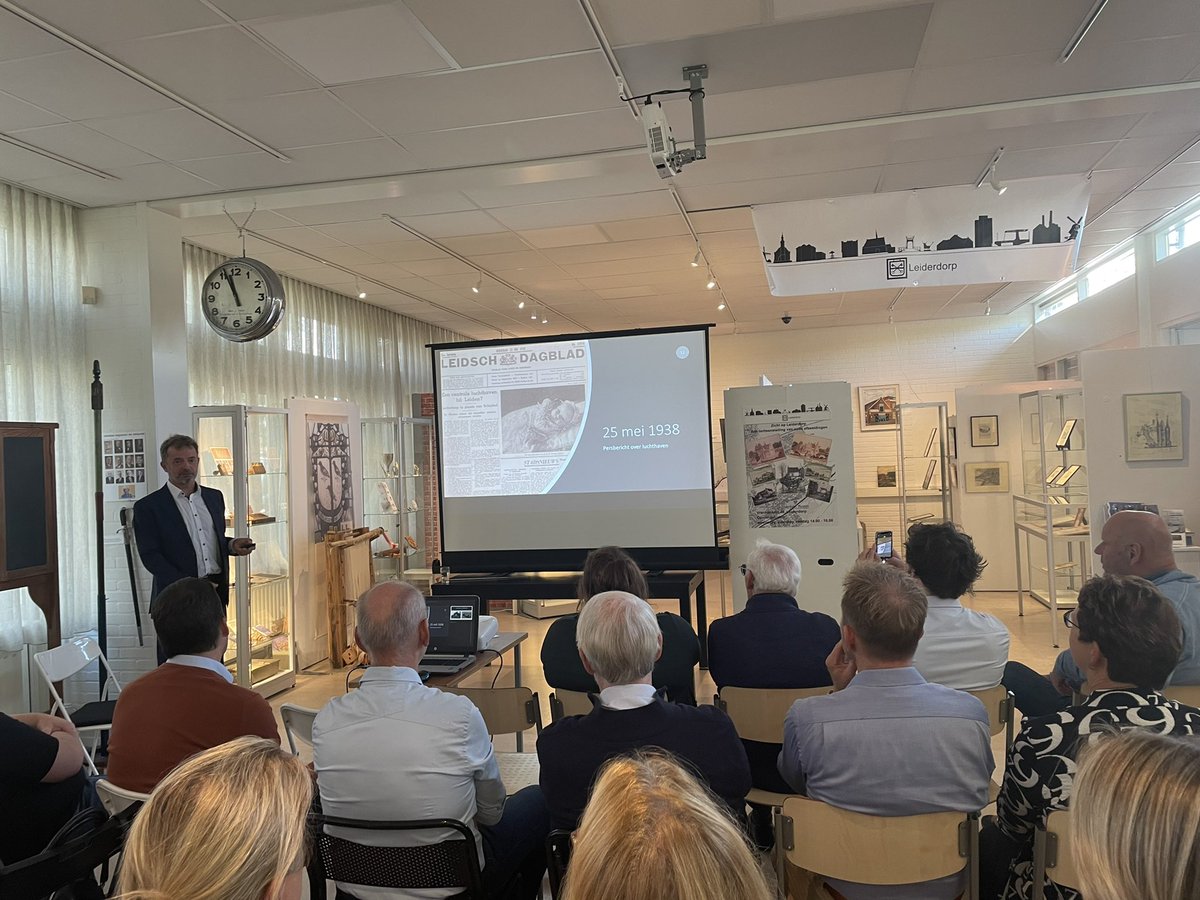 Samen met Prinses Beatrix werd in 1938 ook het idee geboren om een (centraal nationaal) vliegveld aan te leggen in Leiderdorp. 
De aanleiding wordt uitgelegd tijdens een presentatie in het Leiderdorps museum tijdens het afscheid van onze griffier @ Gemeenteraad Leiderdorp