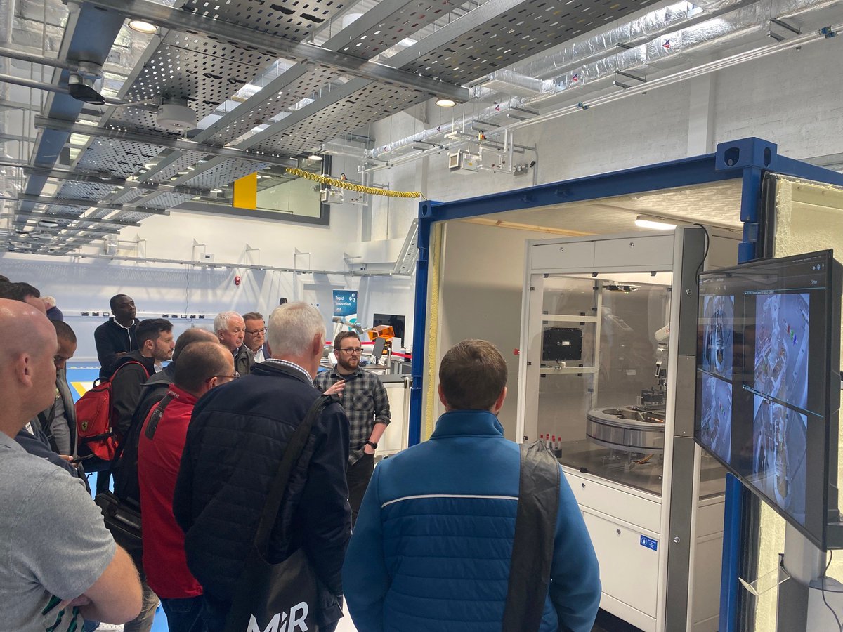 Confirm_Centre's tweet photo. The Confirm Research Centre was delighted to host this morning's "Robotics and Automation Roadshow" with @RelianceAutoma1 in association with @EngIreThomond. An excellent event showcasing the latest robotic and automation technology in the region. #robotics #technology #research https://t.co/SOTzsnZjku