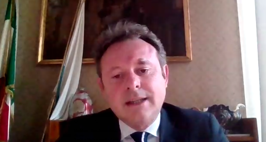 MediAree_NGC's tweet photo. "La nostra è un’unione politica e amministrativa nata dalla volontà di costruire una città nuova, una città policentrica.
Manca il sostegno nazionale: funzioniamo grazie al forte appoggio regionale"
Massimo Isola, sindaco di Faenza e presidente dell'Unione della @RomagnaFaentina https://t.co/zTMVnjNehZ
