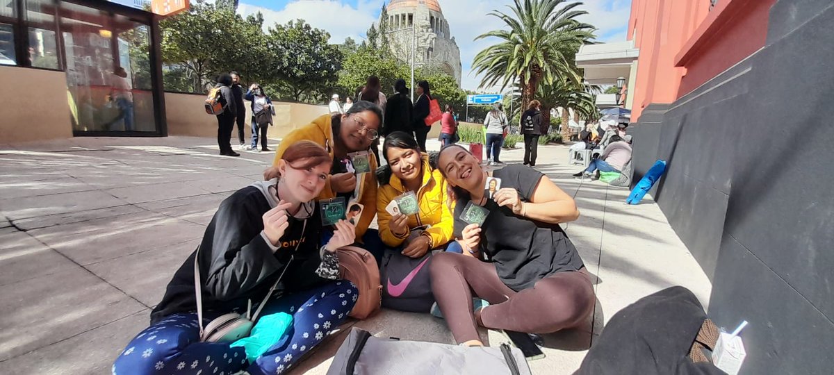 HeneciaMySunLTM's tweet photo. Y las chicas de #HeneciaMySunLatam ya están llegando al frontón, 
Haya nos vemos preciosas 💚🫰 
A un día para  ver a nuestro chico  @khj_heneciatwt

#WelcomeToMexico_Khj
#KimHyunJoong
#WorldTourLatinoamerica
#TheEndOfADream https://t.co/DKtQw1JK6G