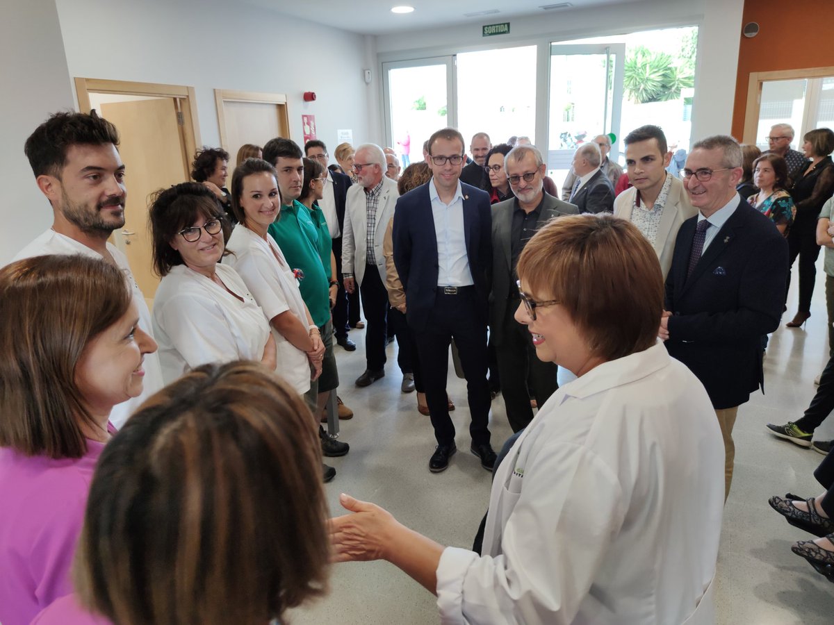 Dipta_cat's tweet photo. Invertim en el benestar de la gent gran de #laSecuita 🧑‍🦳👨🏼‍🦳. Presentat al públic el nou Casal i Centre de dia del municipi, cofinançat per la @Dipta_cat . Mes de 400m2 amb múltiples serveis sanitaris, socials i culturals. #DiptaSuma #PAMDipta https://t.co/FMjxDtGCcn