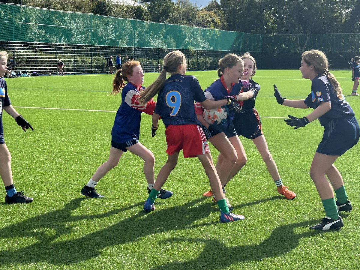 stpaulsnavan's tweet photo. St Paul's had their work cut out for them today against a very strong, well established St Colmcille's side. But they worked tirelessly and fought with determination and grit throughout and scored some lovely scores in the 2nd half @CumannnamBunsco @NavanOMahonys @simonstowngaels https://t.co/Lh3xQnHskl