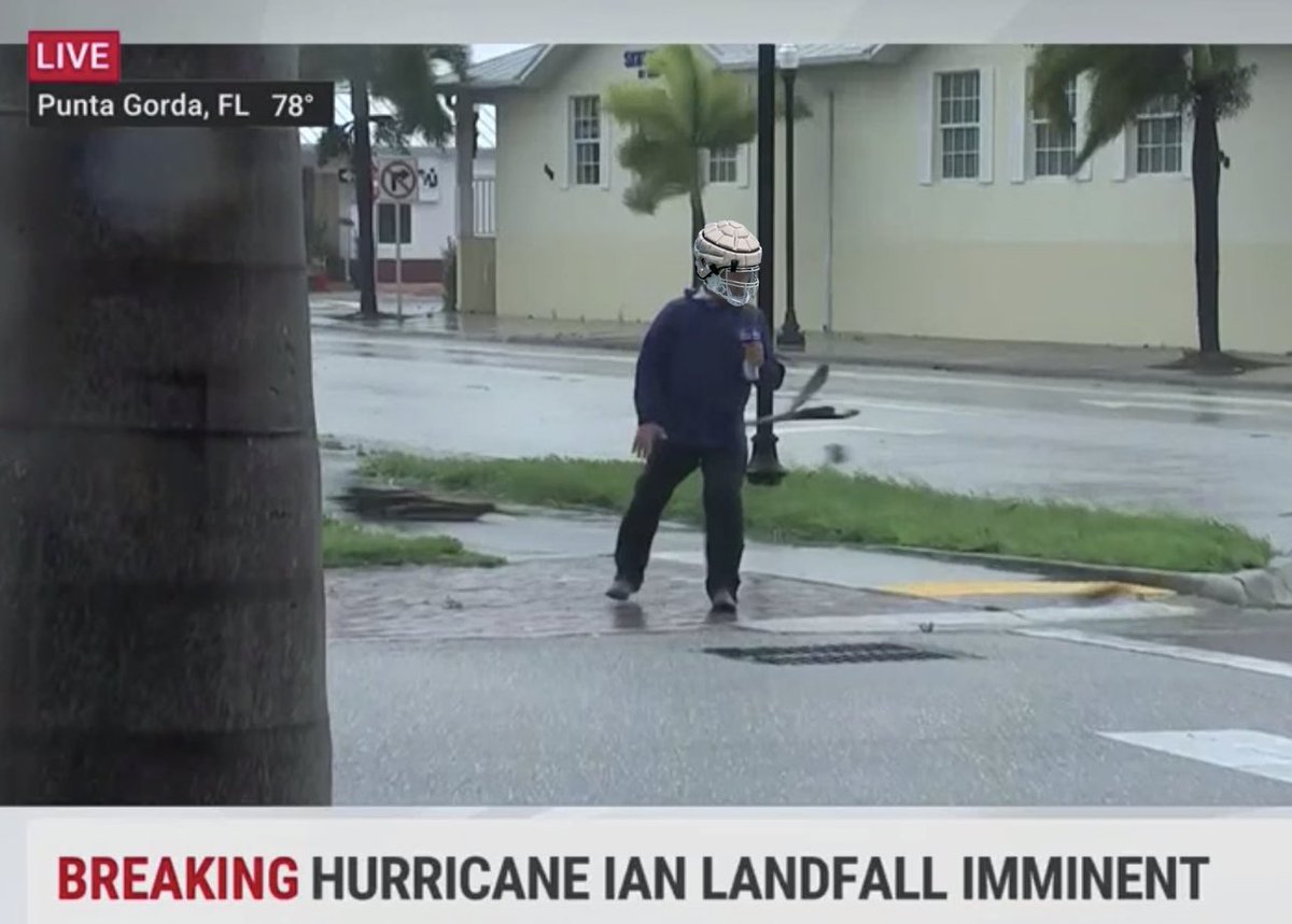 _liammurph's tweet image. Someone get @JimCantore a guardian helmet #HurricaneIan