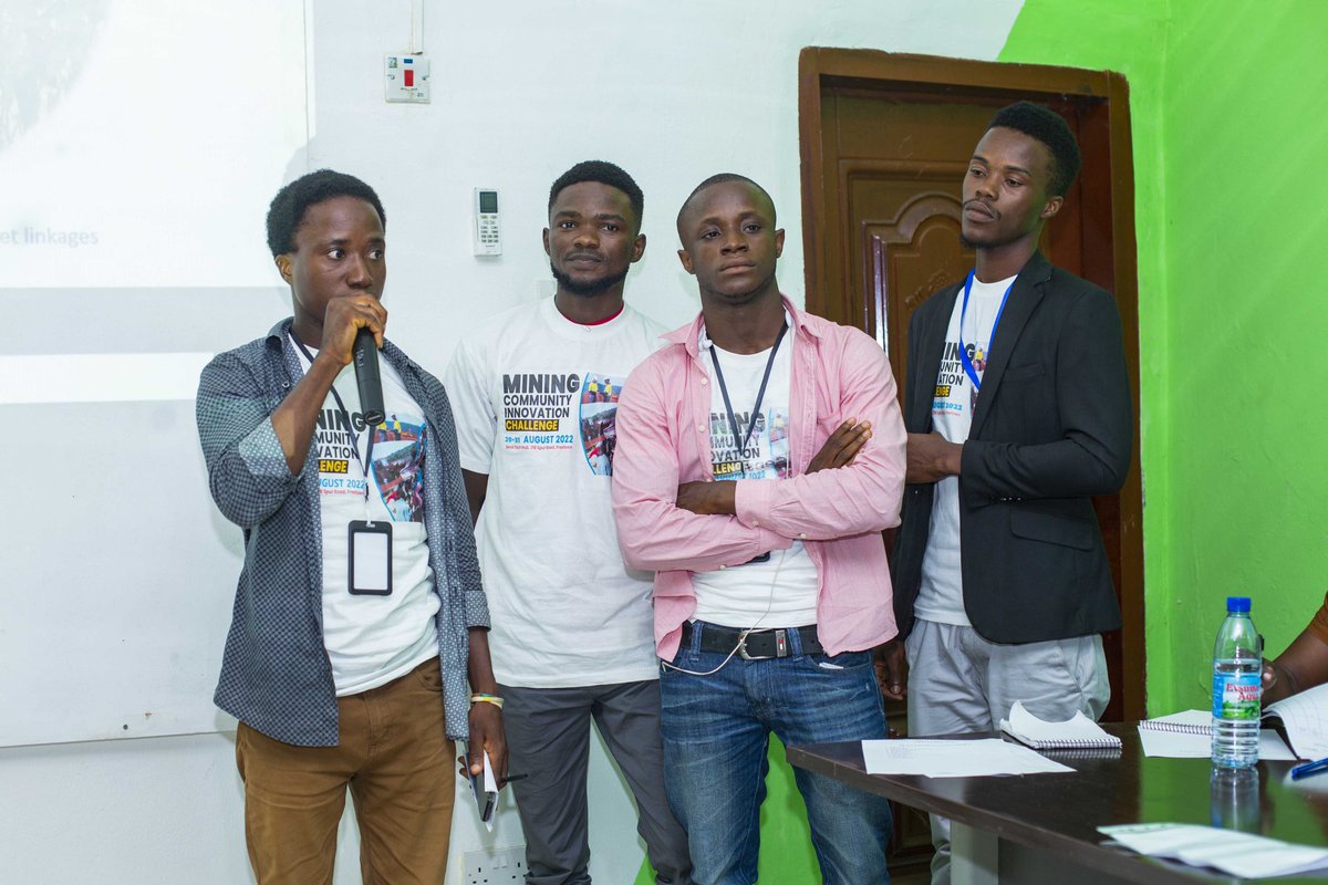 By offering on-site greenhouse training, establishing greenhouses in mining villages, and developing an online marketplace where farmers can sell their goods to consumers, Team Digital Agro Model seeks to lower unemployment rates in mining areas.