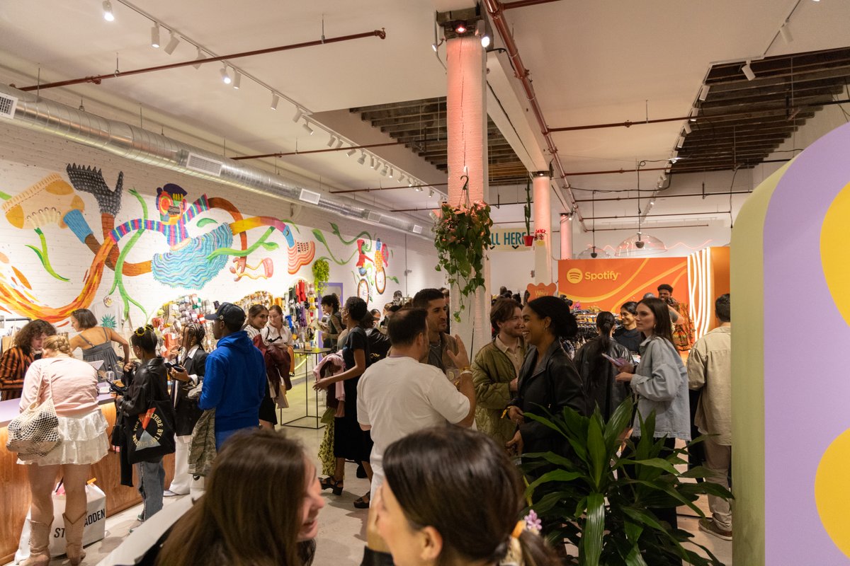 SpotifyNews's tweet photo. A few very ✨ fashionable ✨ moments from the first night of our #GetReadyWithMusic event in NYC featuring the one and only @tanfrance. Don’t forget to stop by now through October 2nd and say hi if you’re around 👋
https://t.co/RB76MR34JA https://t.co/iQ1OFl3ftC