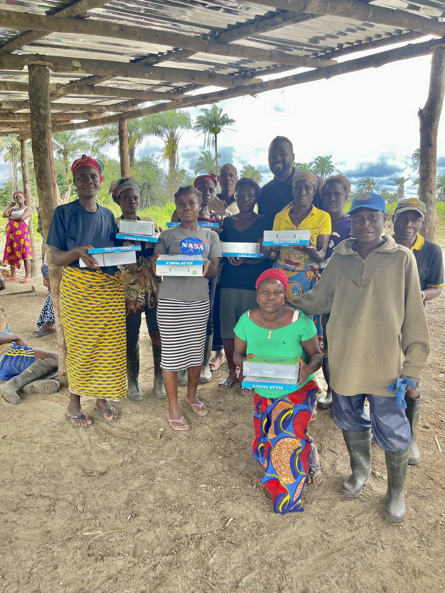 LiberiaForward's tweet photo. In District 17, Montserrado County, we delivered solar lights to five more communities today. These communities are a crucial part of our farming cooperative and our effort to move #LiberiaForward. https://t.co/rkiv7OrUkL