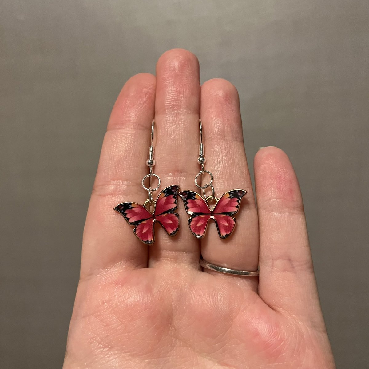 britneyshotton's tweet photo. butterflies for only $5! https://t.co/1DovrvfCsJ