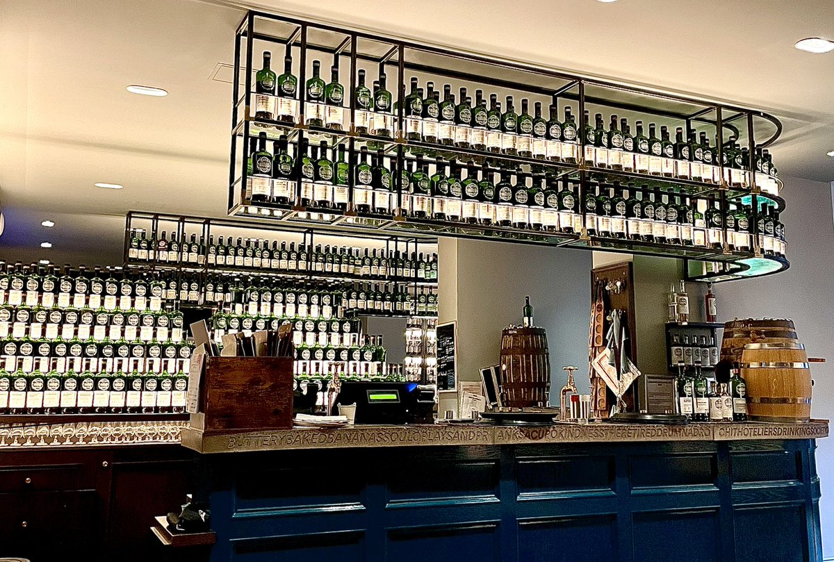 RoccoGowf's tweet photo. Fabulous wee drop in to #SMWS Scottish Malt Whisky Society ๐ฅ and loving my membership. Like a wee boy in a sweetly shop. Great guidance by Tim behind the bar keep by us right. ๐ฅ #SlangeVar https://t.co/xWFkJn3g4E