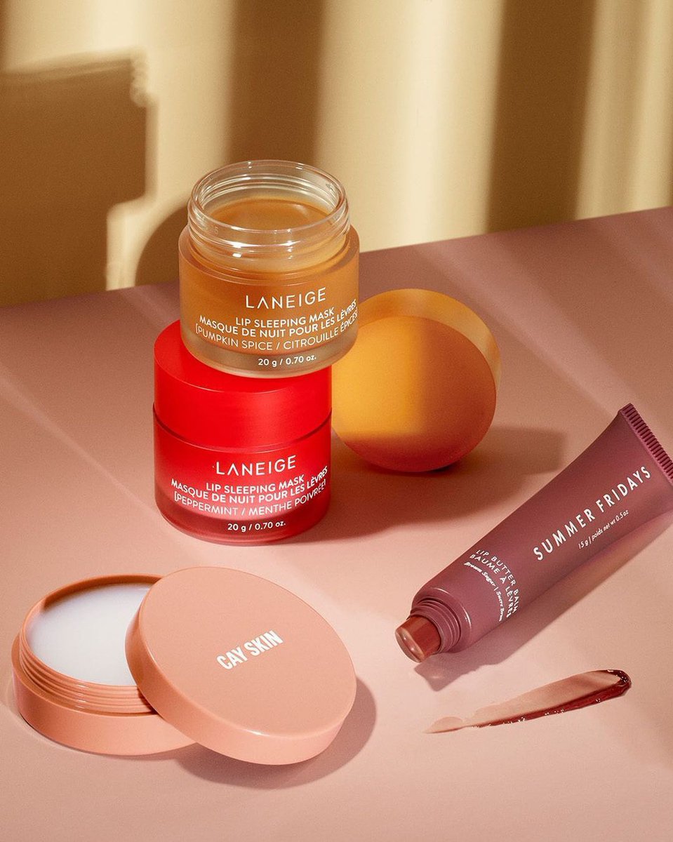 makeupsens's tweet photo. Laneige - Lip Sleeping Mask with Hyaluronic Acid &amp; Vitamin C

Summer Fridays - Lip Butter Balm

#laneige #lipsleepingmask #summerfridays #lipbutterbalm #soinlevres #masquelevres #baumealevres https://t.co/OtACFx4rLu