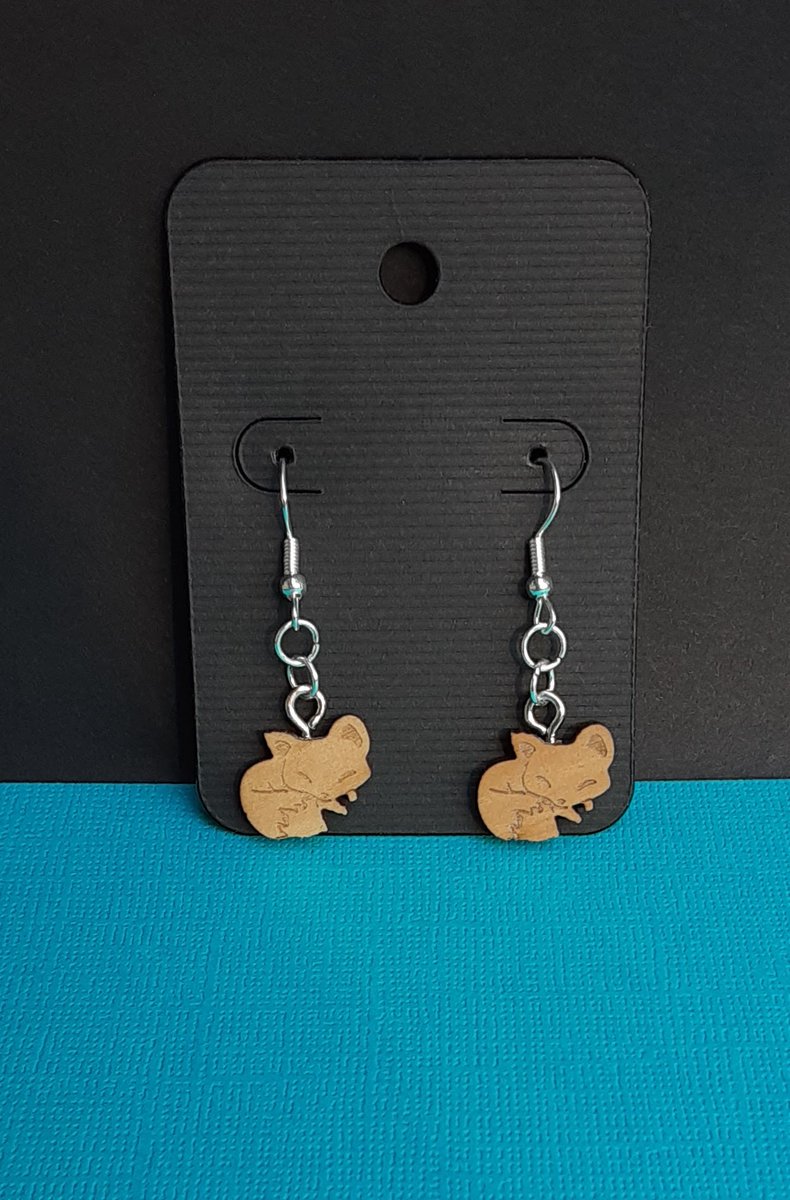 DesignsSheaRose's tweet photo. ✨NEW✨ FOX earrings available in my shop now! Get a matching pair, or mix and match

https://t.co/dTyimeqtys

#trendyjewelry #etsyjewelry #etsygifts #etsyhandmade #etsyshopowner #etsysellers #shopsmallbusiness #etsy #etsyshop #etsysellersoftwitter #etsyfinds #etsystore #shopetsy https://t.co/XJGKeLAEM3