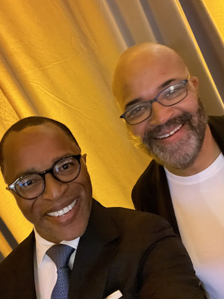 CapehartJ's tweet photo. At the @MoWFilmFest gala last night, I got to meet the man who I’ve always said would play me in the movie. The great @jfreewright! 😆#MOWFF https://t.co/OIjnDBY34S