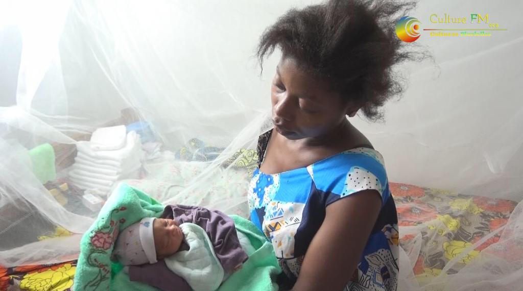 RadioCultureFm's tweet photo. Le premier bébé né au Centre de Santé Intégré de #BOGSO à #Eséka a été prénommé #VICTOIRE par le personnel.
#NyongEtKellé #Cameroun #CultureFM https://t.co/UQ3UwmvMkH