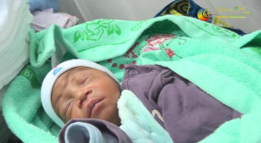 RadioCultureFm's tweet photo. Le premier bébé né au Centre de Santé Intégré de #BOGSO à #Eséka a été prénommé #VICTOIRE par le personnel.
#NyongEtKellé #Cameroun #CultureFM https://t.co/UQ3UwmvMkH