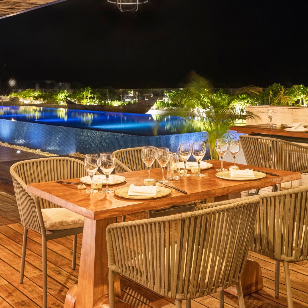 YucatanResort's tweet photo. Finding luxury and exclusivity is what makes this experience a royal one. 
.
Exclusividad que nos hace sentir que somos de la realeza.
.
#TheYucatanResort https://t.co/Cjx0RnQtw1
