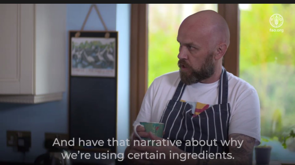 FAOSocioEcon's tweet photo. Interesting short video at #FLWDay with FAO Goodwill Ambassador Diarmuid Gavin speaking in his kitchen with executive chef, Conor Spacey - speaking about how chefs can be part of the discussion on ⬇️ #FoodLoss &amp; #FoodWaste - &amp; what we can do at home! https://t.co/JGSO2iw3dD