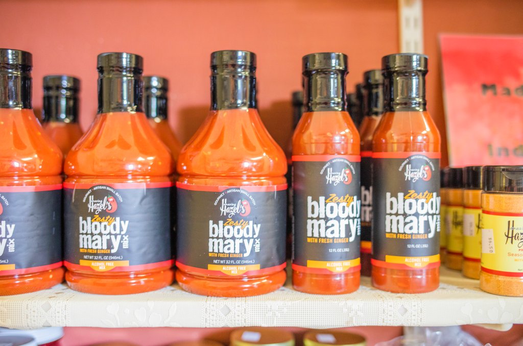 AppleStoreCP's tweet image. Did you know The Apple Store at @ConnerPrairie has a wonderful selection of items 'Made in Indiana'? 🏁 We've got your taste buds covered. 😋

Open Wed. - Sun., 12P-5P. 🍎

Discover more: bit.ly/2JwiZQd

#AppleStoreAtCP #ConnerPrairie #MadeInIndiana #Indiana