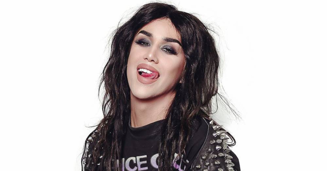 Happy birthday to drag entertainer Adore Delano!!! 